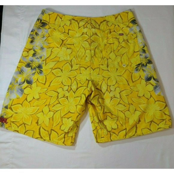 Rip Curl Yellow Floral Size 36 Board Shorts - Picture 2 of 9